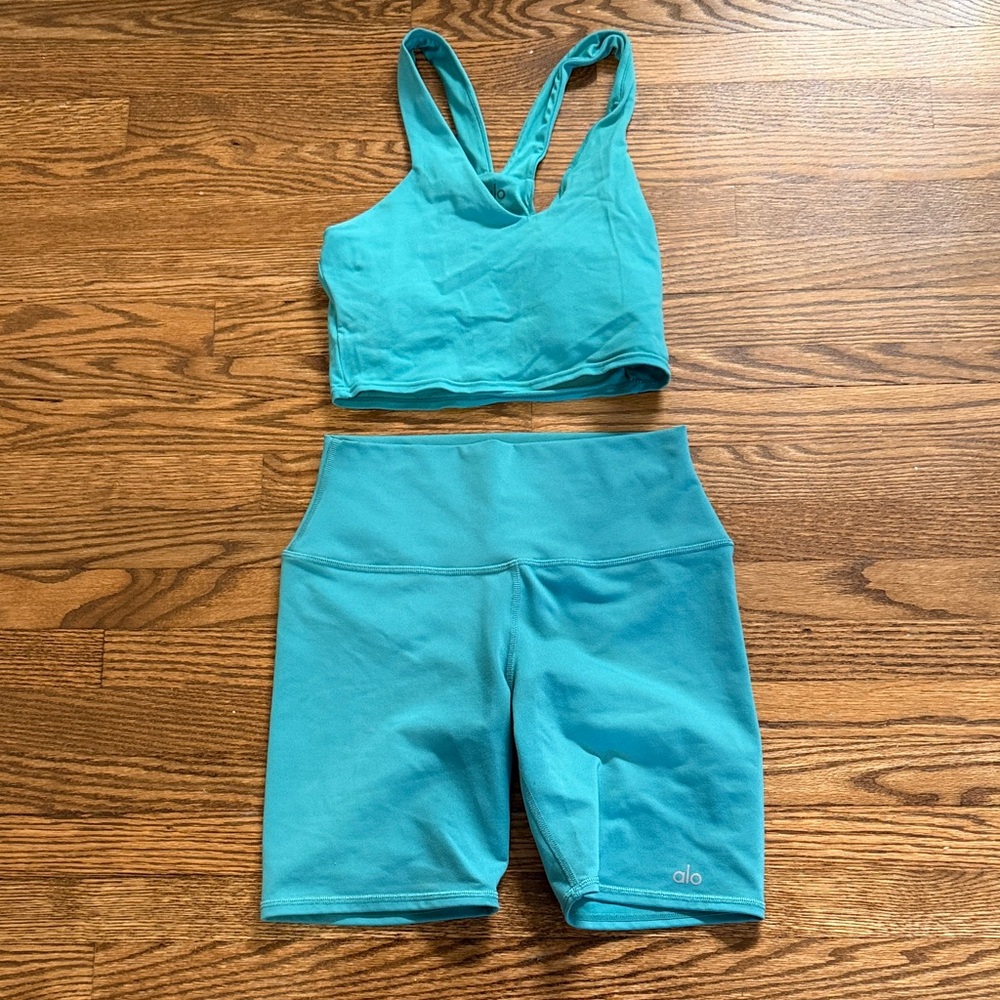 ALO Yoga Turquoise Top